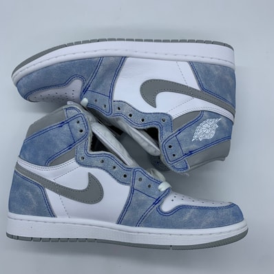 Nike Air Jordan 1 High OG "Hyper Royal"