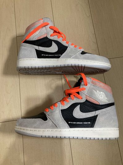 Nike Air Jordan 1 RETRO High OG "Hyper Crimson"