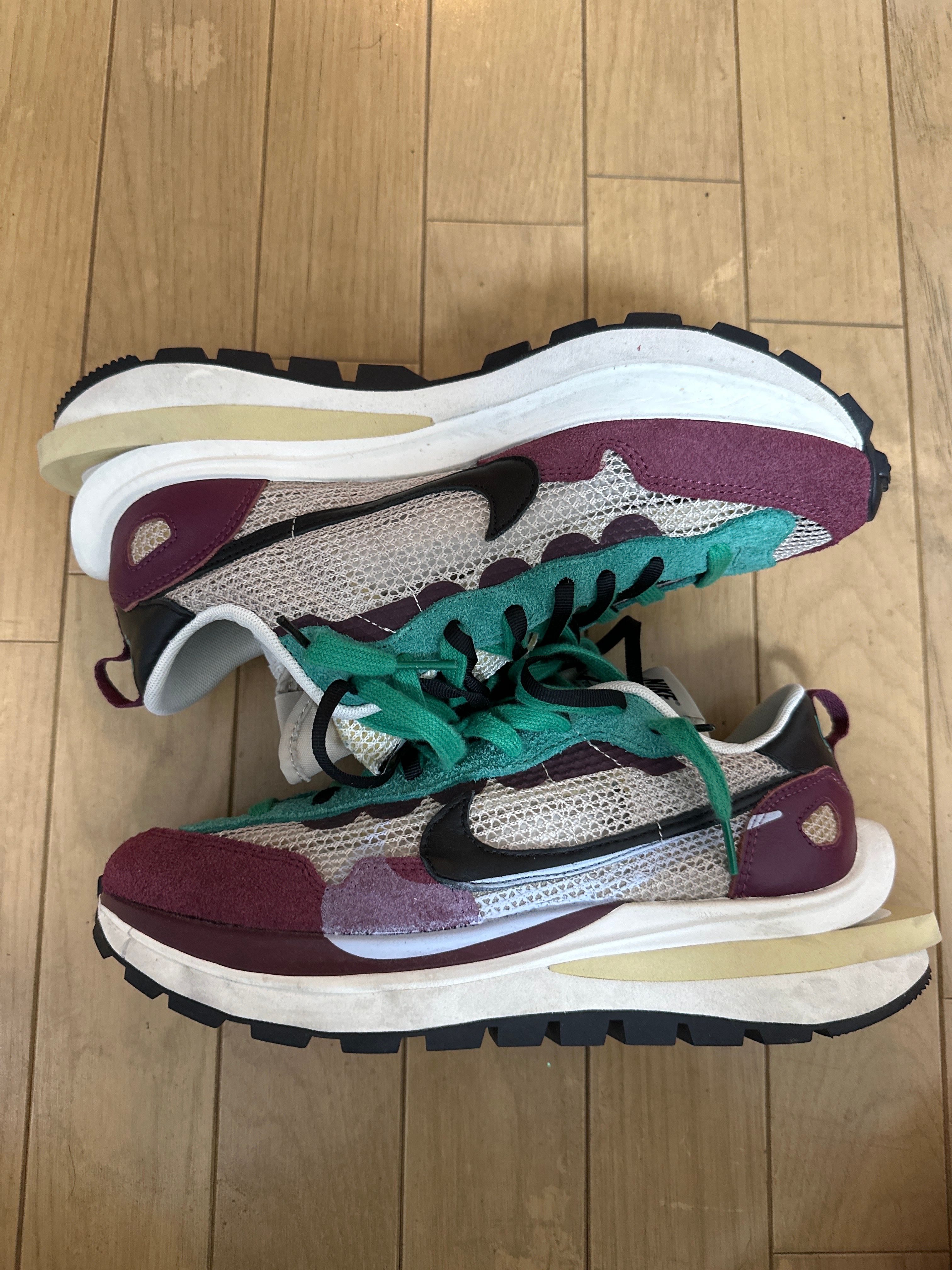 sacai × Nike Vapor Waffle "String/Red/Green"