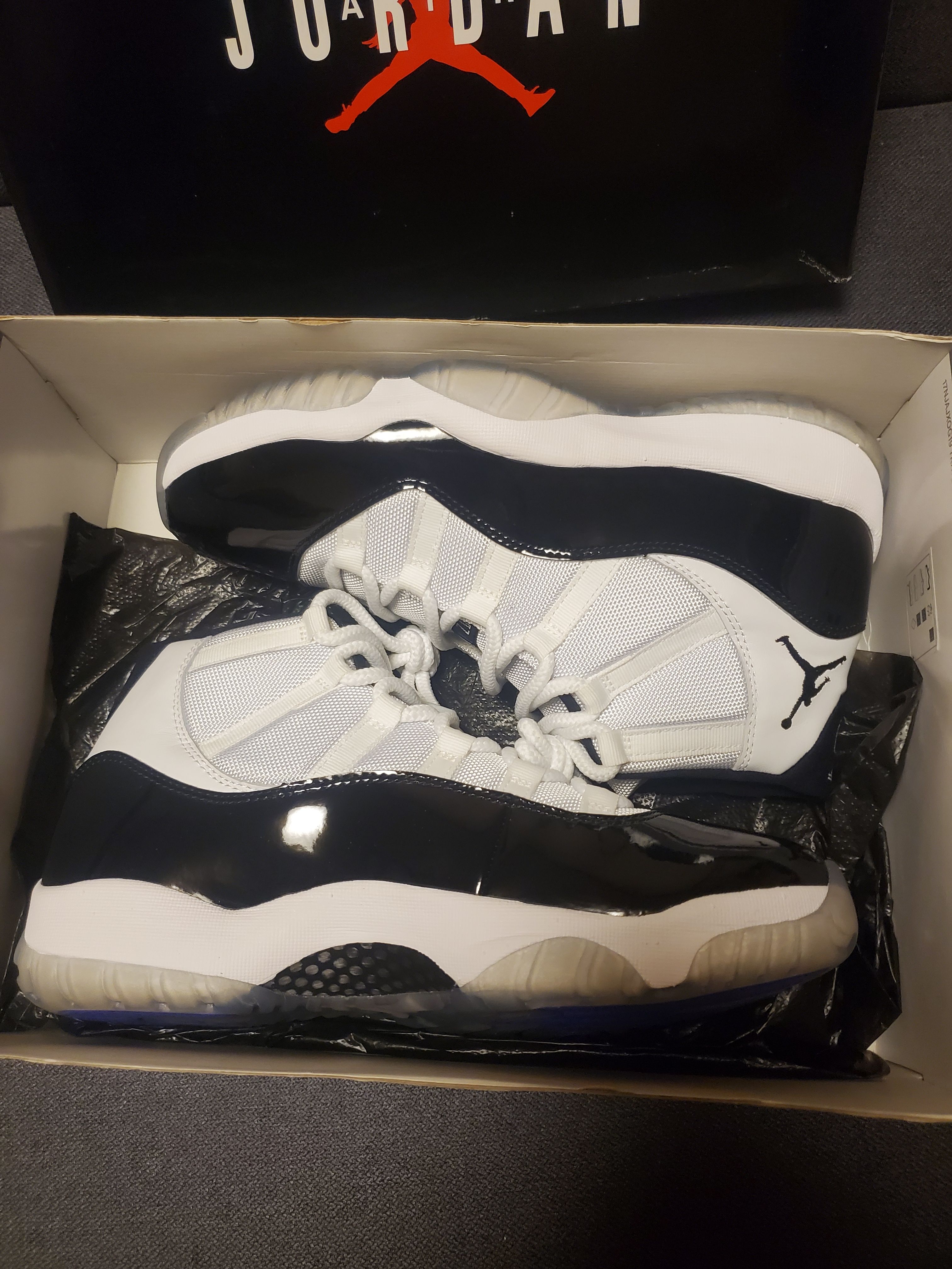 Nike Air Jordan 11 Retro "Concord" (2018)