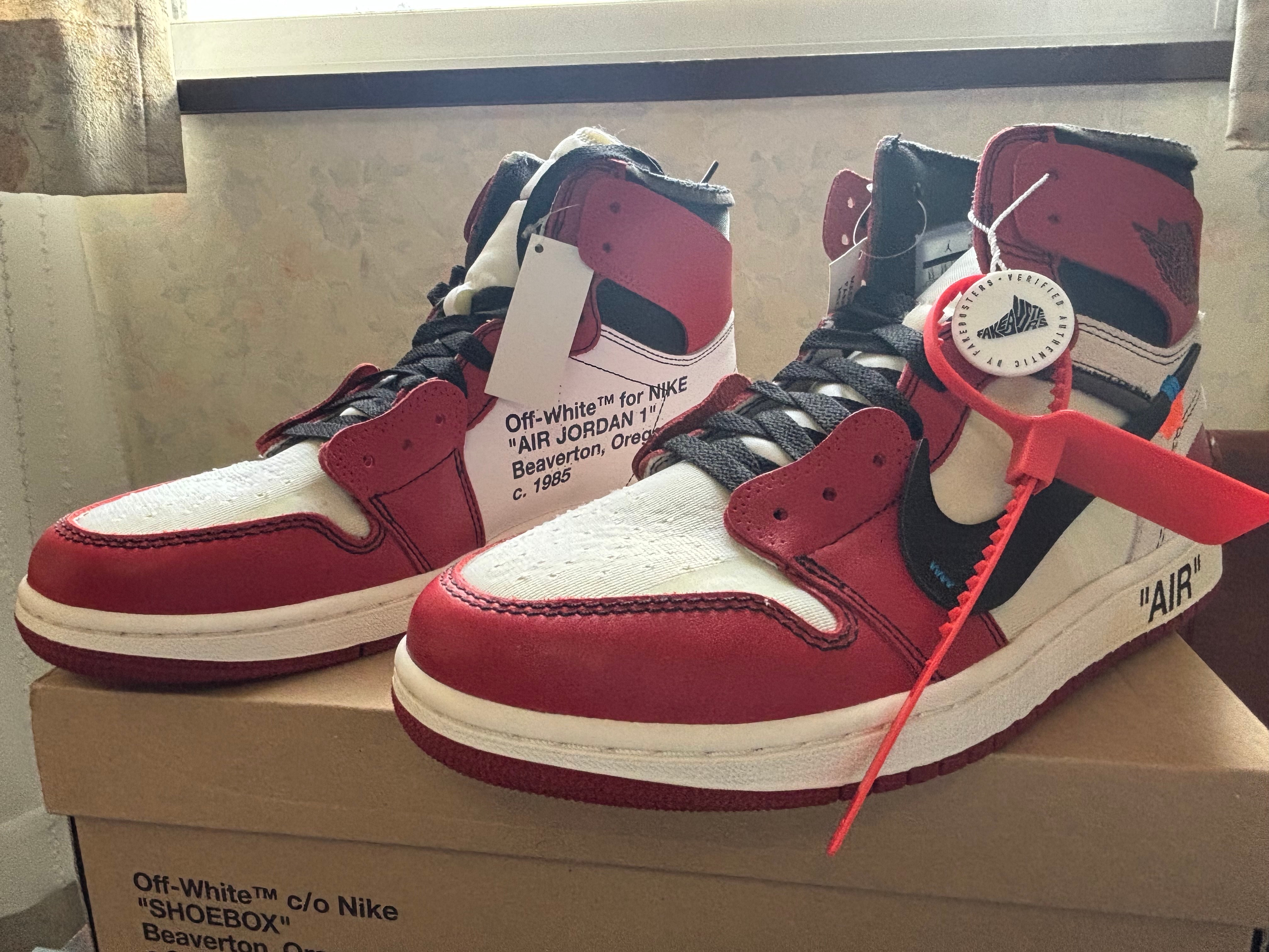 オフホワイト × ナイキ エアジョーダン1 レトロ ハイ ザ・テン "シカゴ"