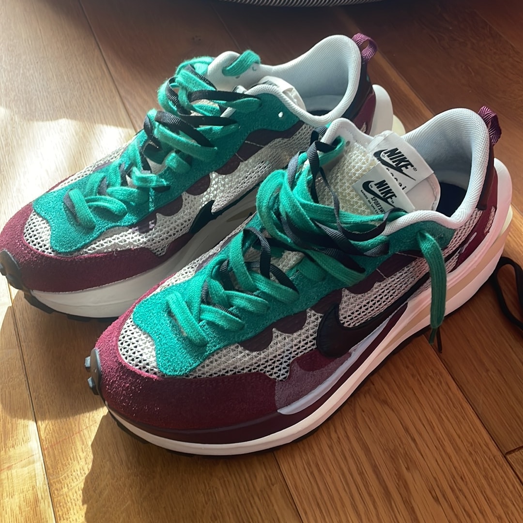 sacai × Nike Vapor Waffle "String/Red/Green"