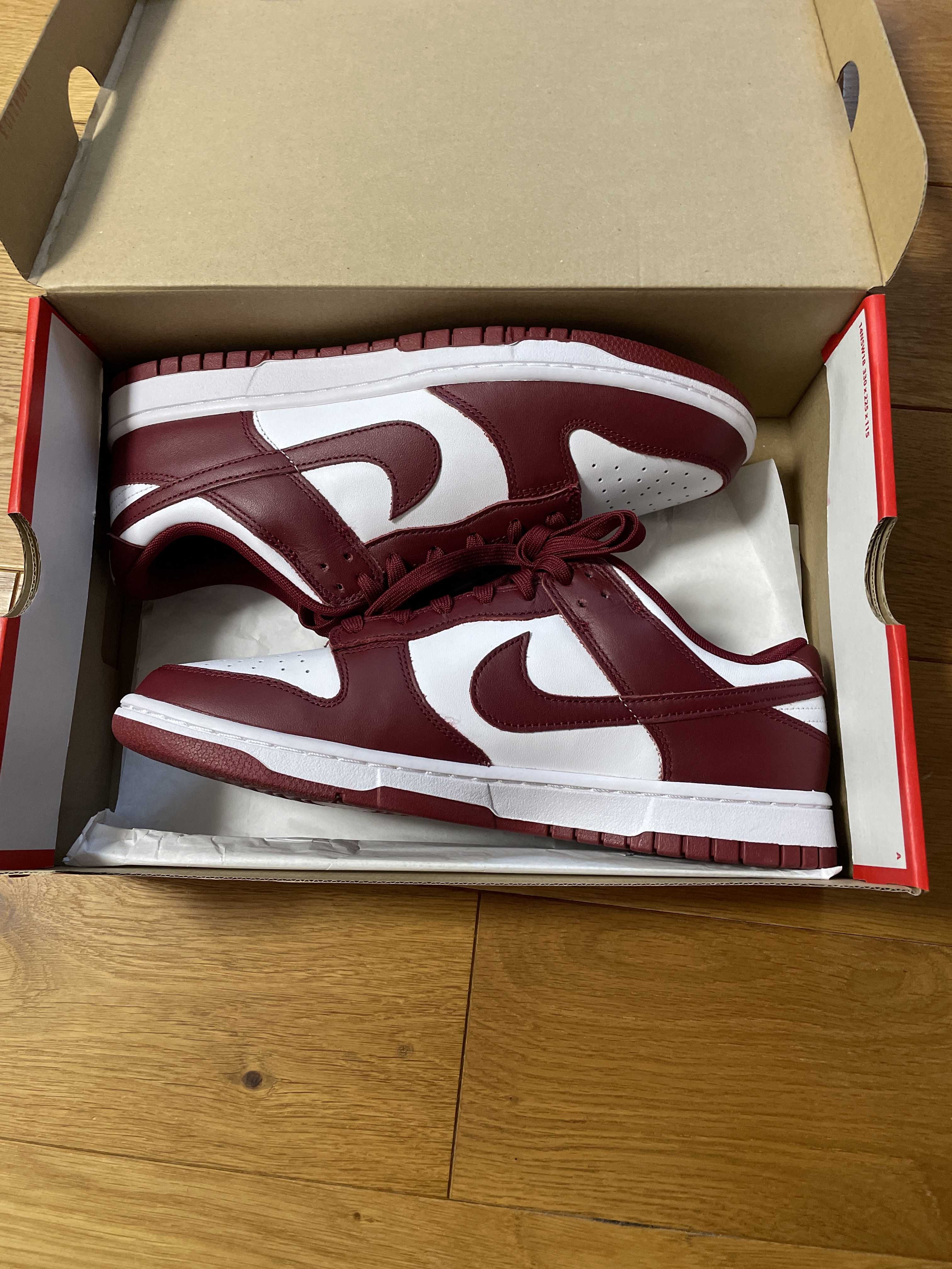 NIKE Women's DUNK HIGH "TEAM RED"