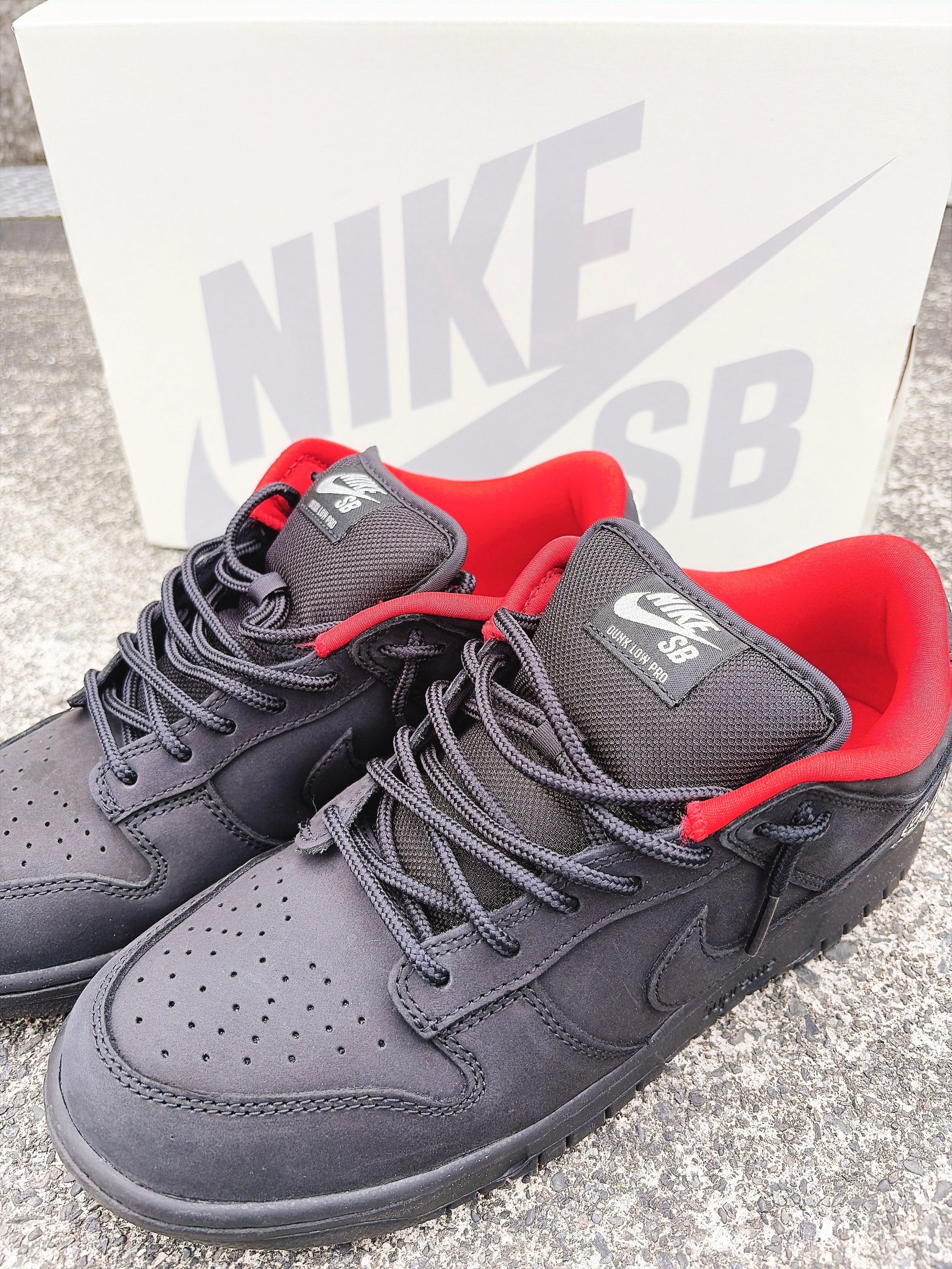 Supreme × Nike SB Dunk Low "Black" (25FW Week2)