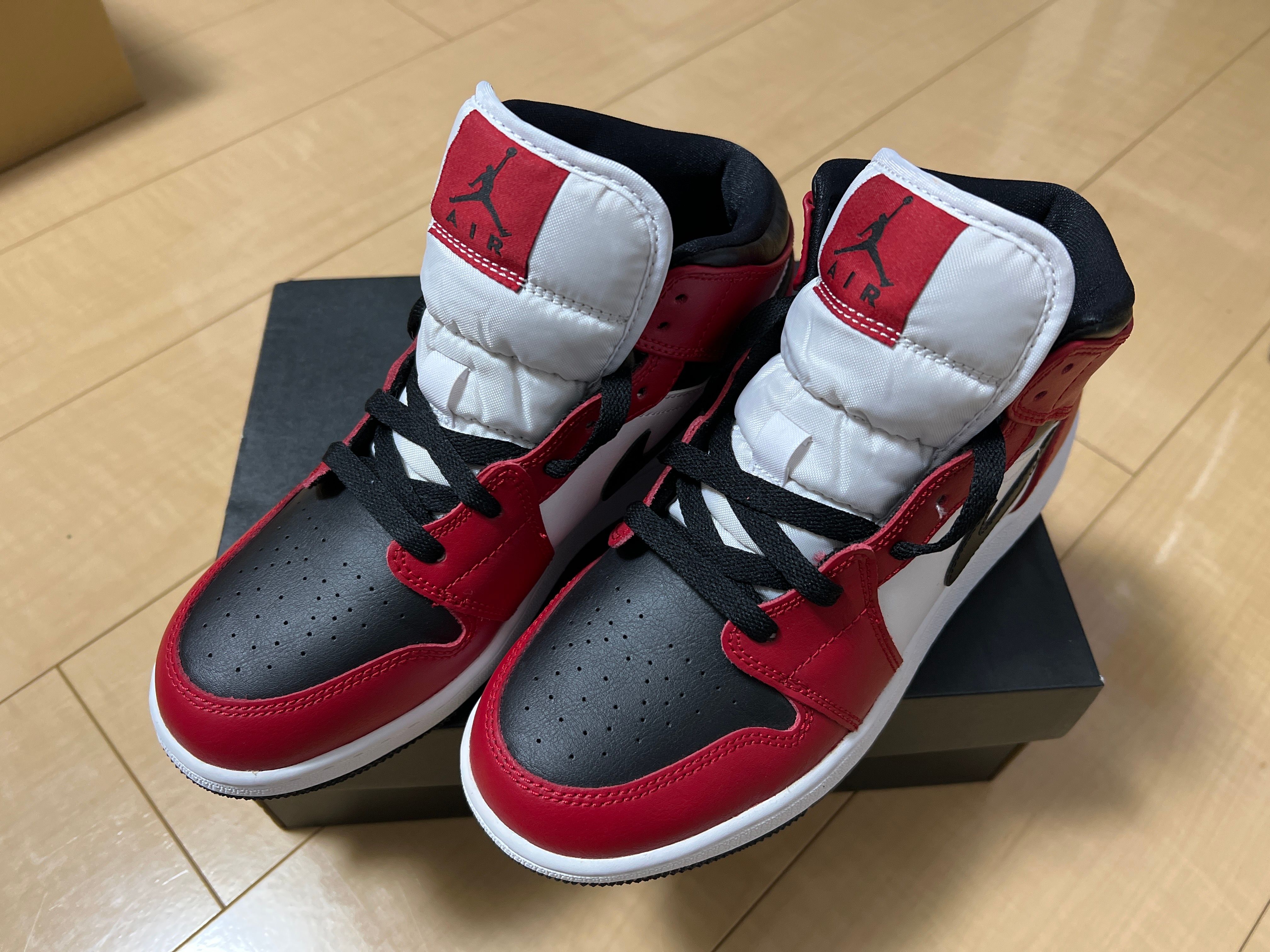 Nike GS Air Jordan 1 Mid "Black/Gym Red-White"