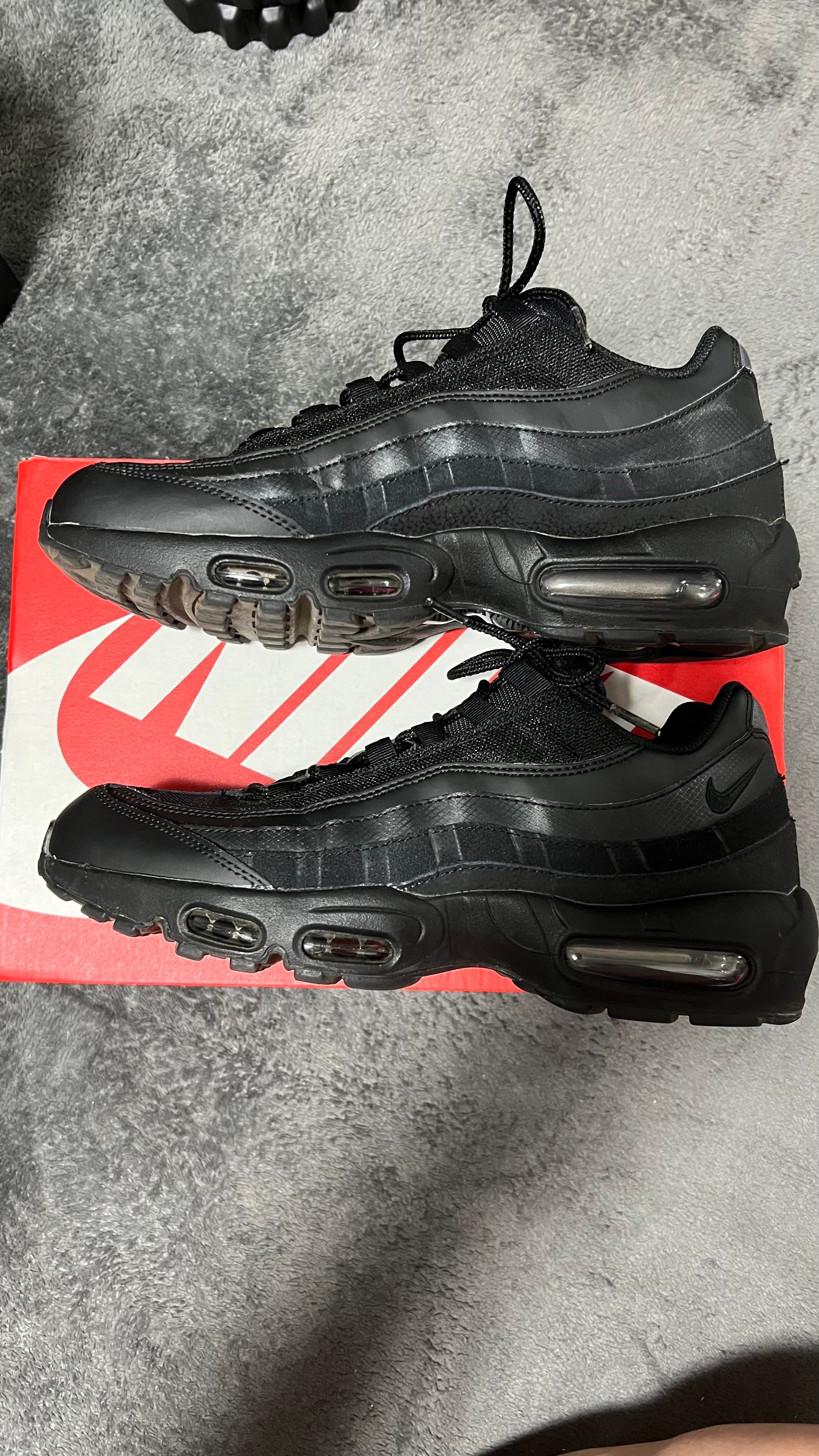 Nike Air Max 95 Essential "Black/Dark Grey/Black"