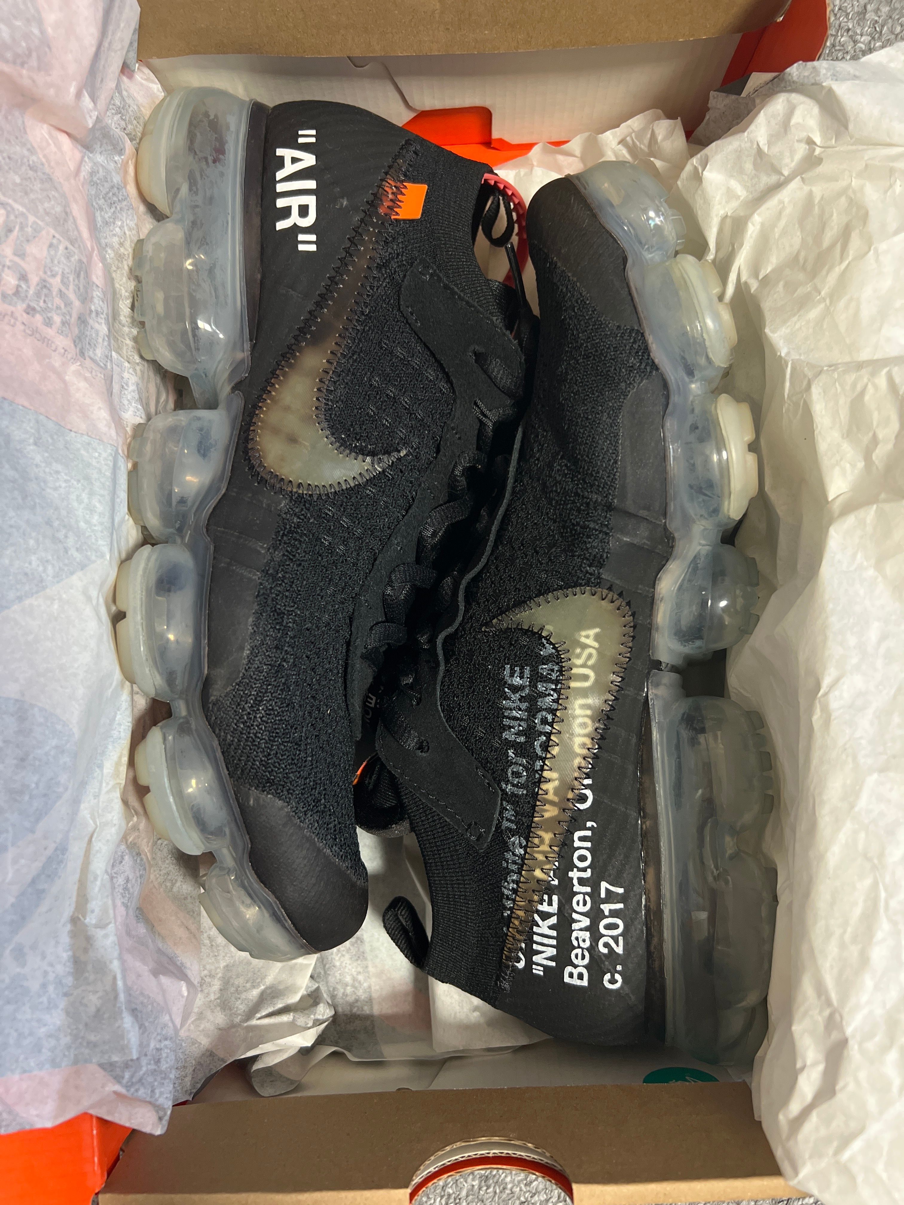 Off-White × Nike Air Vapormax "Black/Total Orange/Clear"