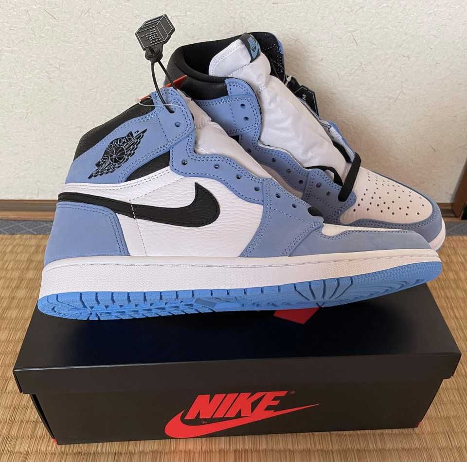 Nike Air Jordan 1 High OG "University Blue"