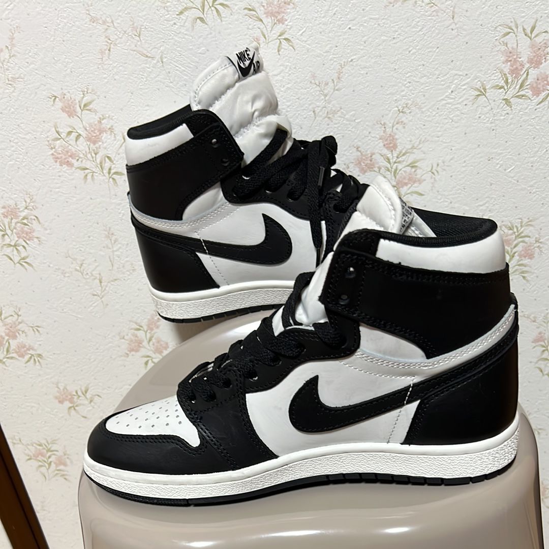 Nike Air Jordan 1 Mid "White Metallic Gold Obsidian"