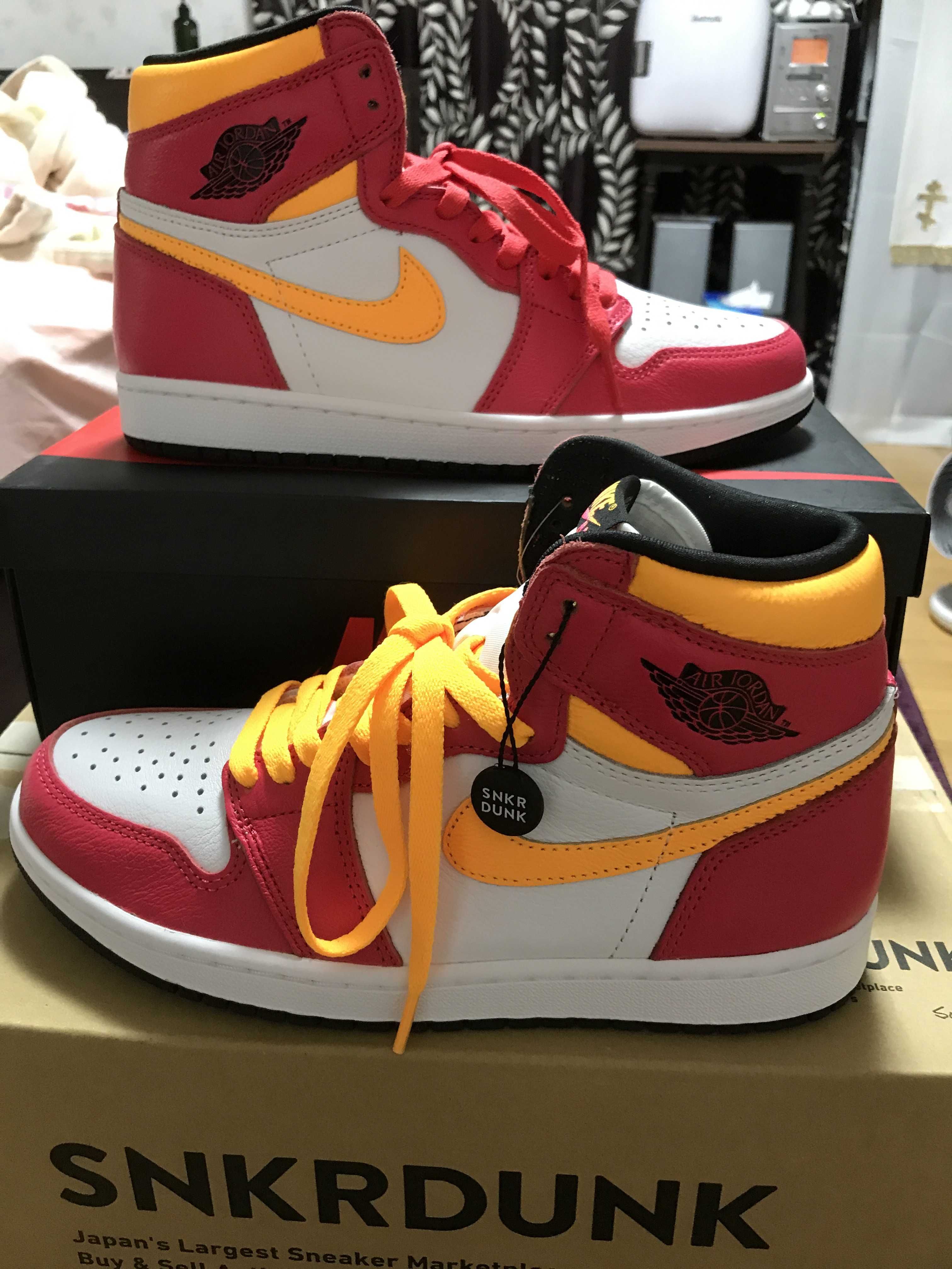 Nike Air Jordan 1 High OG "Light Fusion Red"