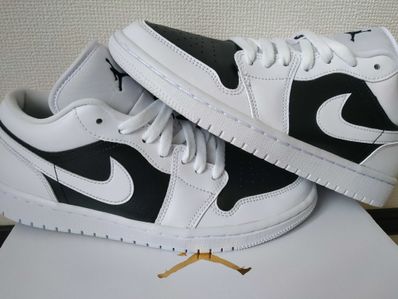NIKE Women's AIR JORDAN 1 LOW "PANDA"