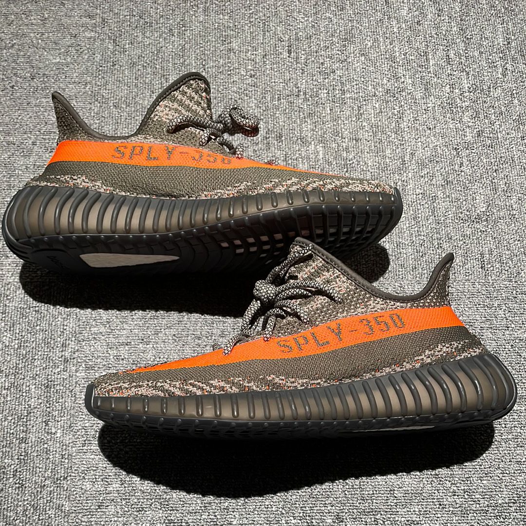 adidas YEEZY Boost 350V2 "Carbon Beluga"