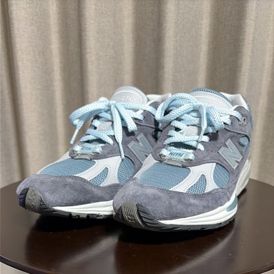 KITH × New Balance 991V2 "Asphalt/Lead/Oyster Mushroom"