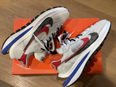 sacai × Nike Vapor Waffle "Royal Fuchsia"