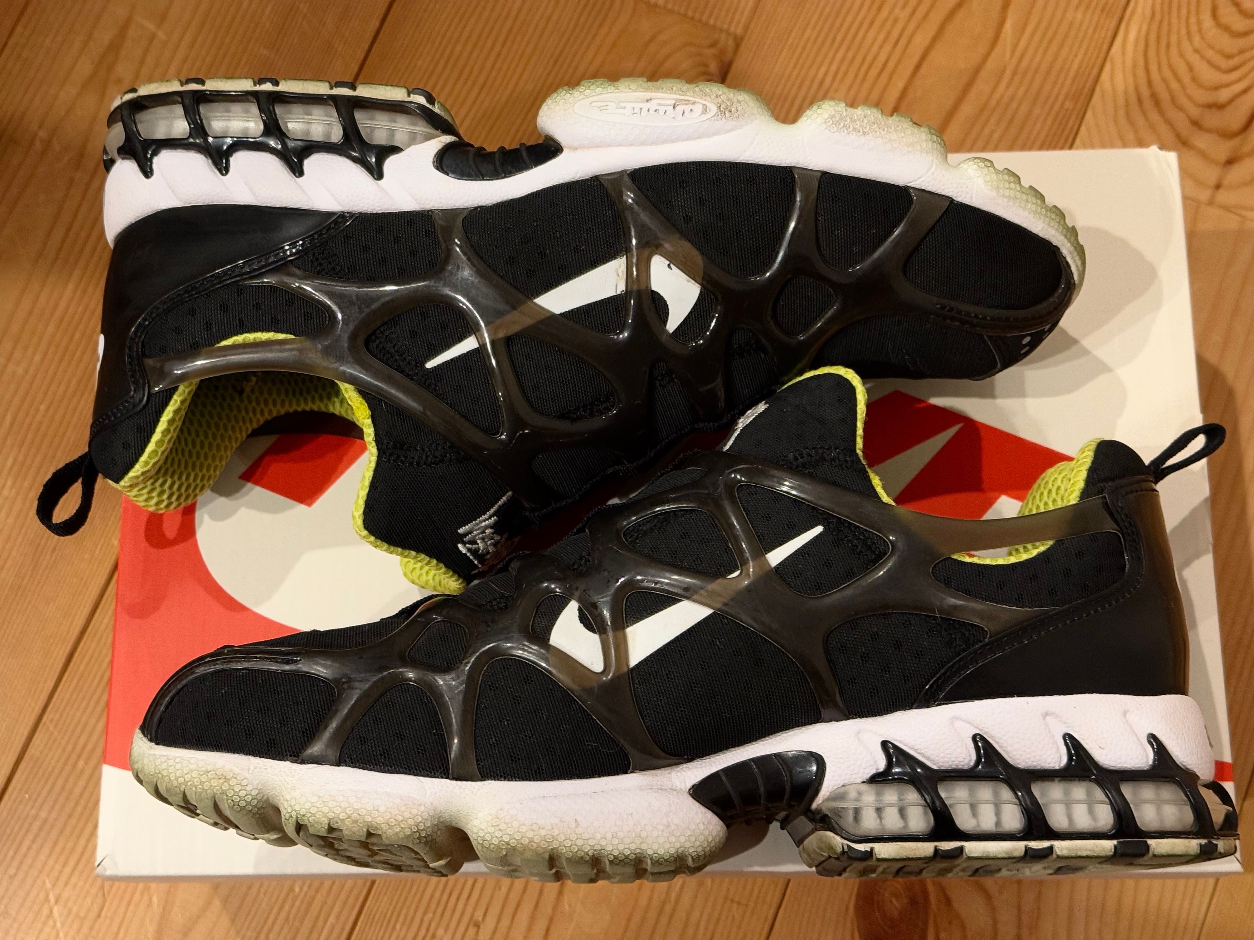 Stussy x Nike Air Zoom Kukini "Black/White/Bright Cactus"