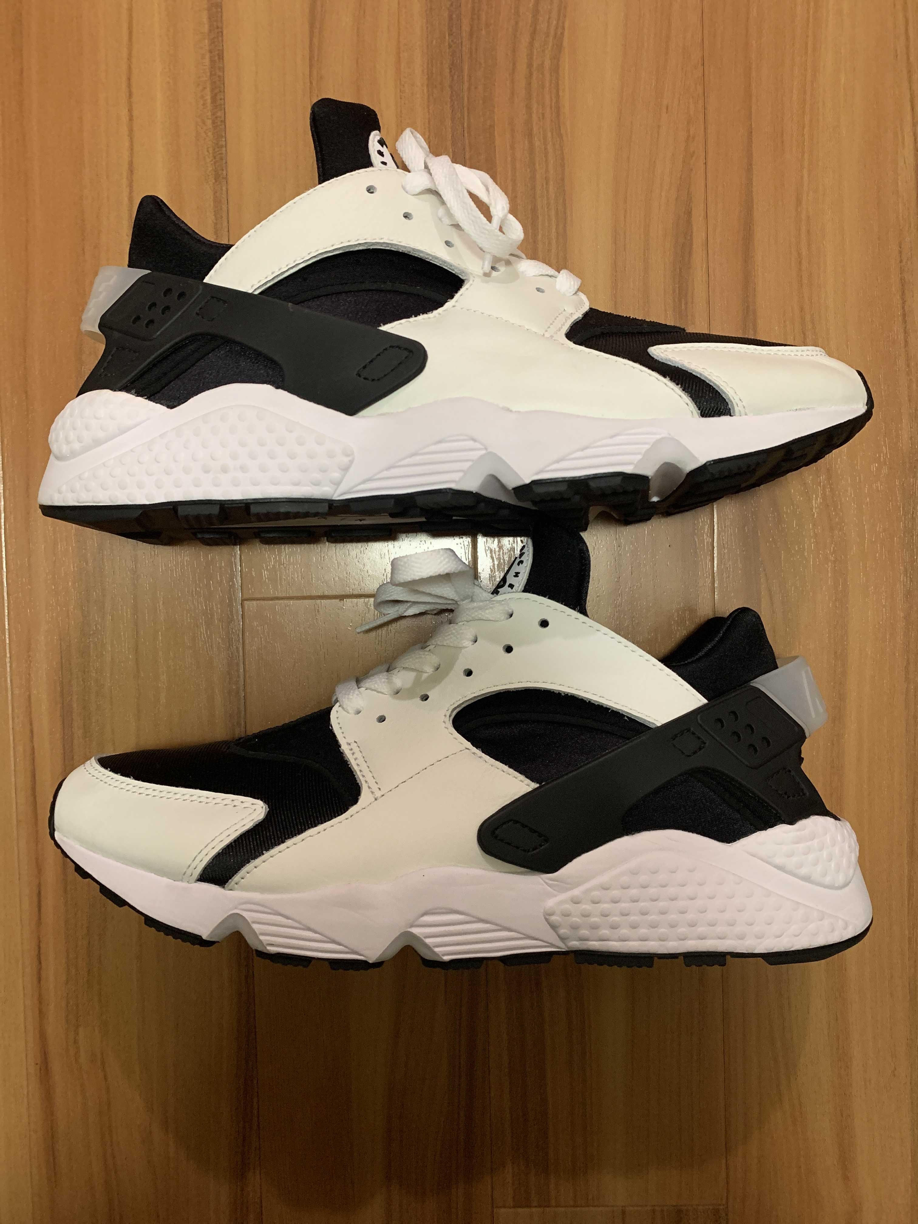 Nike Air Huarache "Black/White"
