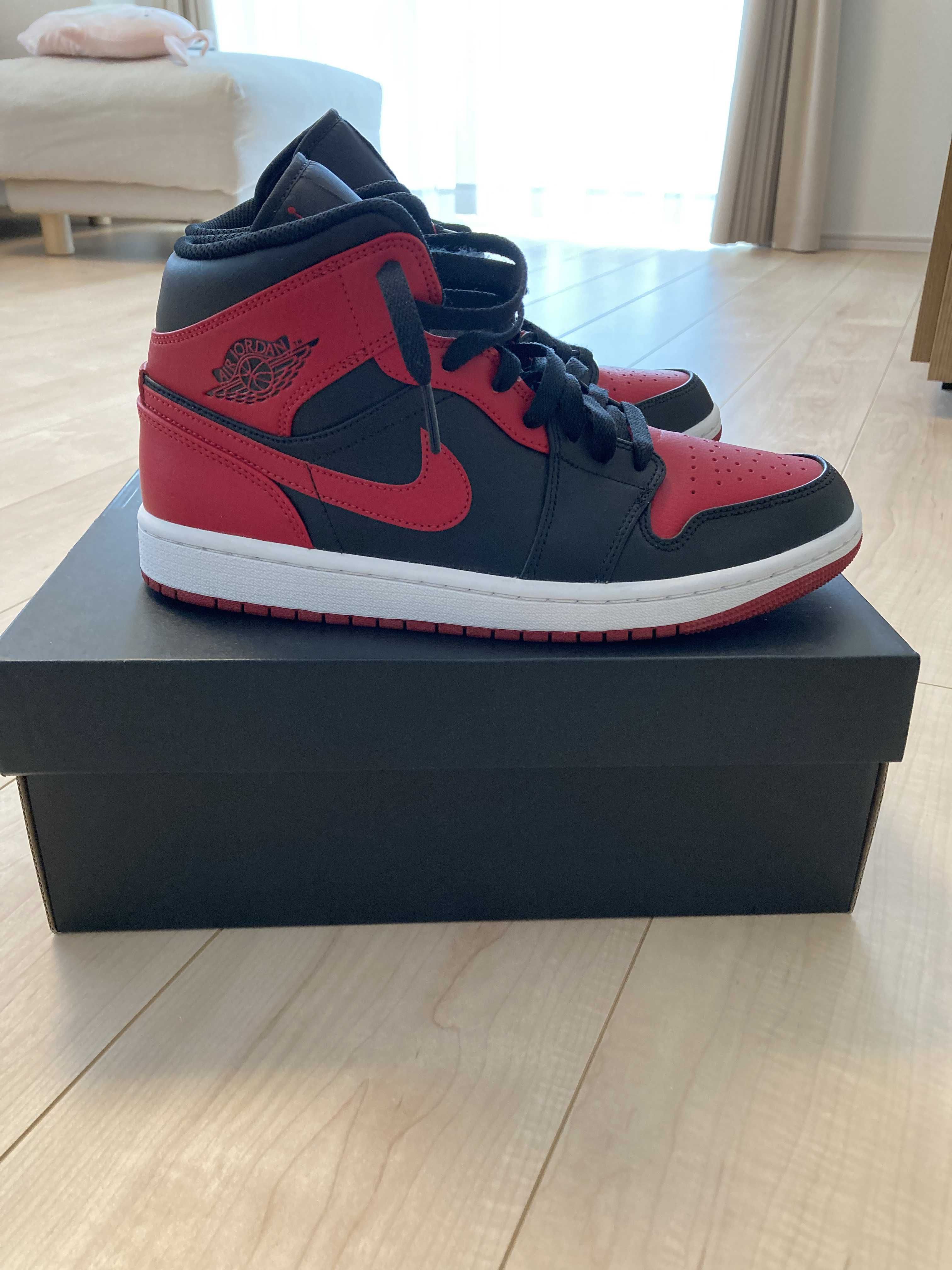 Nike Air Jordan 1 Mid "Bred"