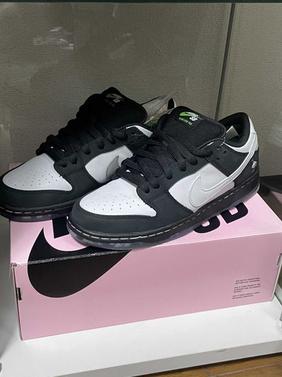 STAPLE × Nike SB Dunk Low "Pigeon Black/White"