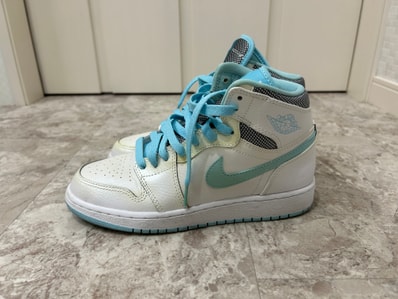 Nike GS Air Jordan 1 Retro High "White/Still Blue"