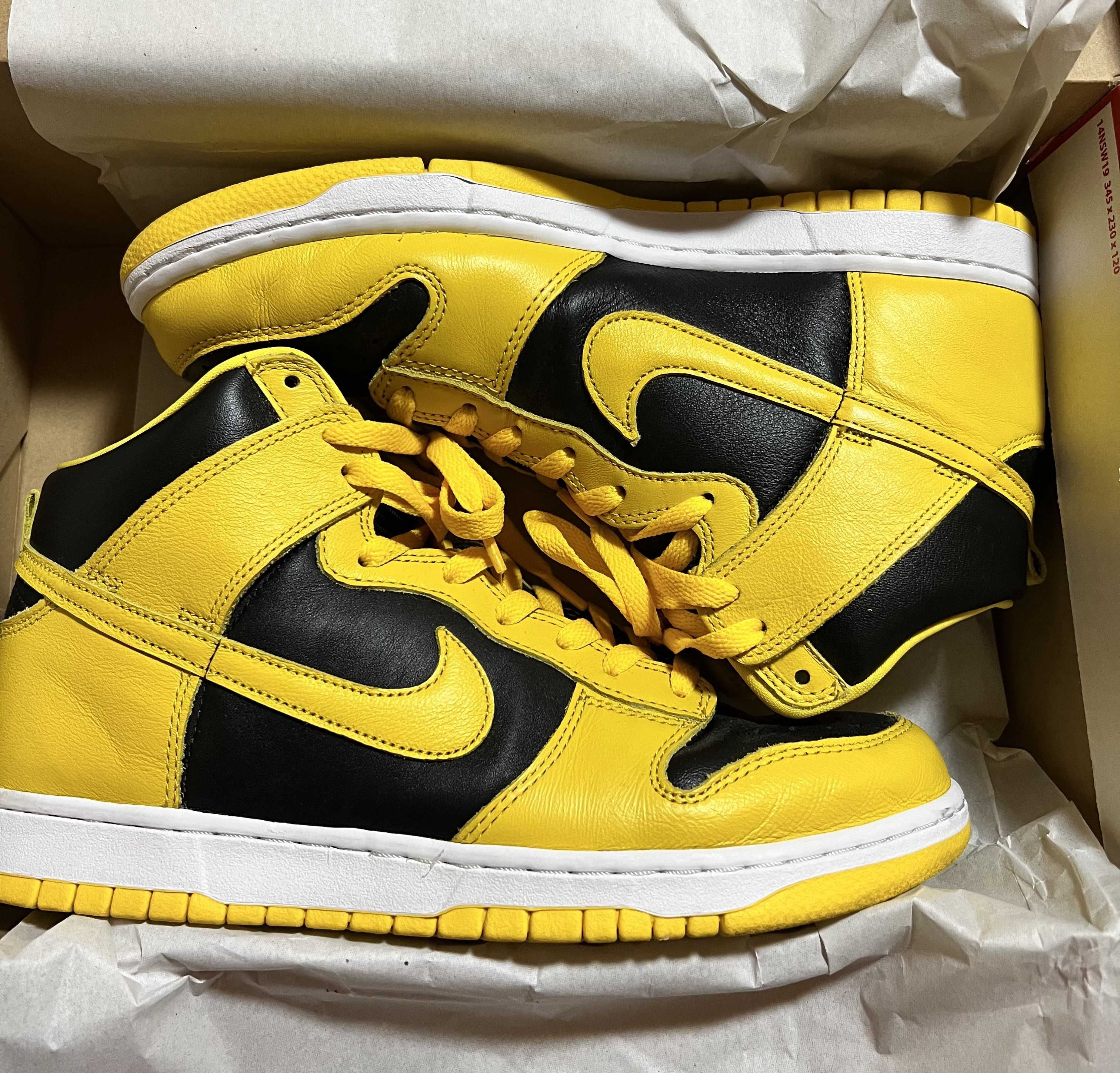 Nike Dunk High "Black/Varsity Maize"