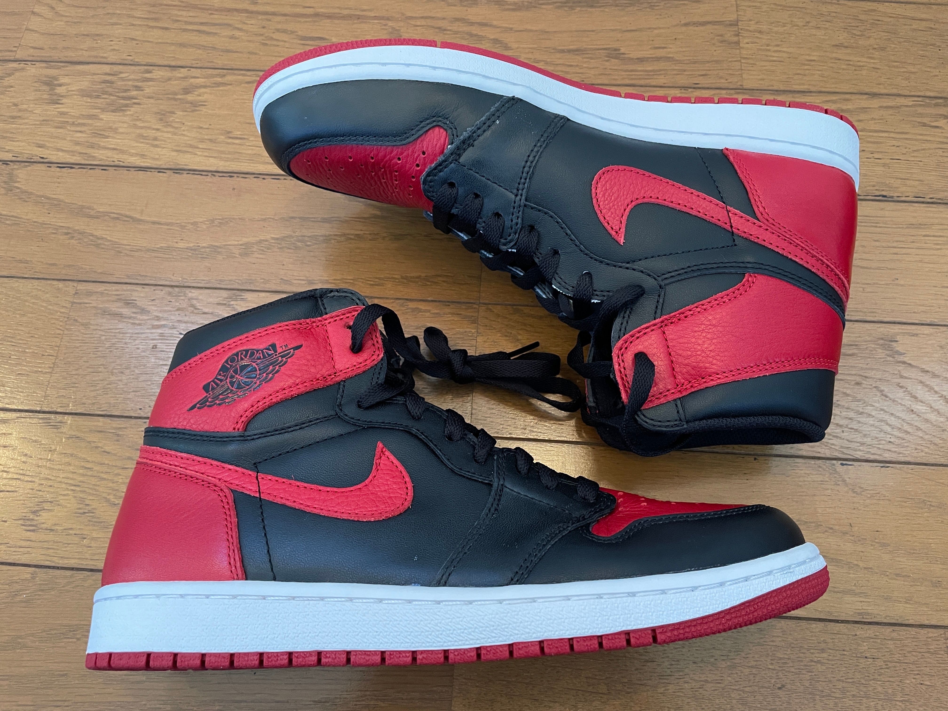 Nike Air Jordan 1 Retro High OG "Bred/Banned" (2016)