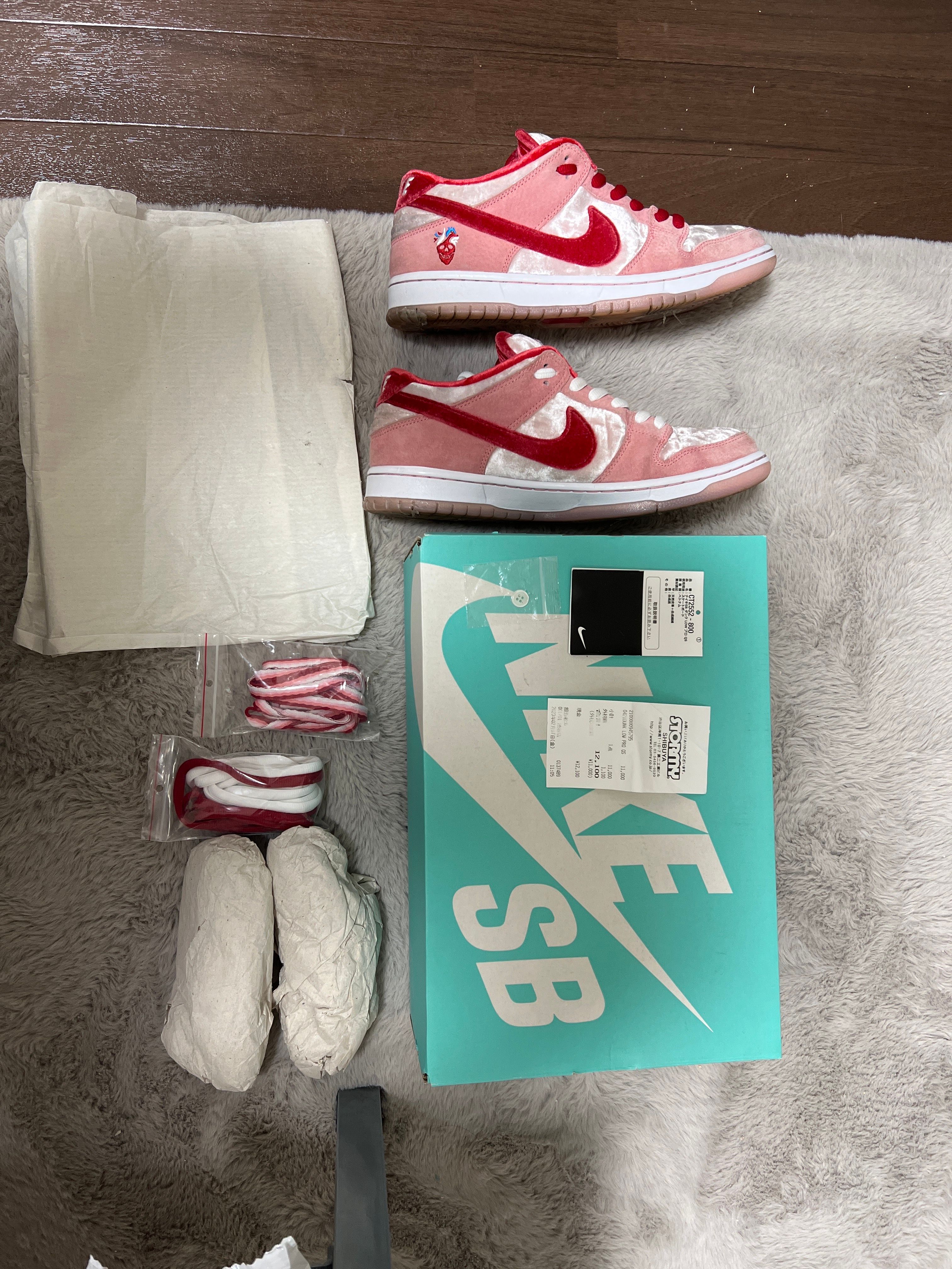 Strangelove × Nike SB Dunk Low "Valentine’s Day"