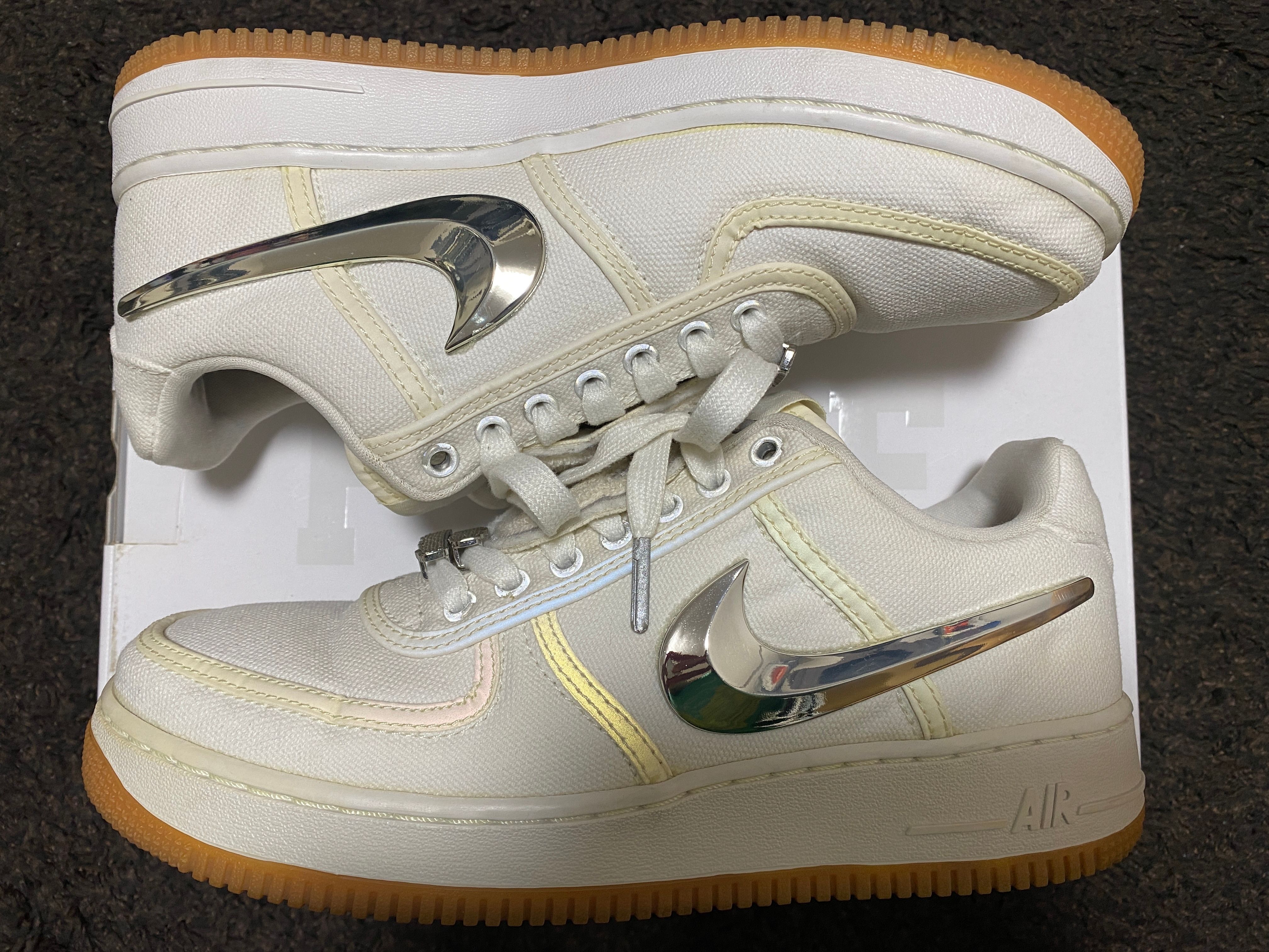 Travis Scott × Nike Air Force 1 Low  (AF100)