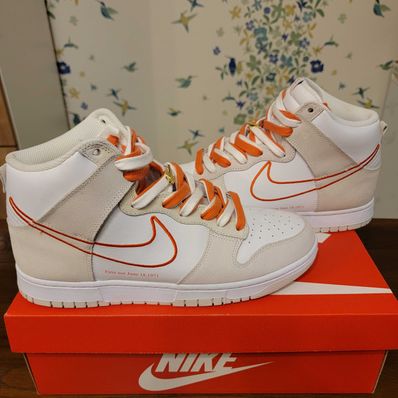 NIKE Women's DUNK HIGH SE FIRST USE "WHITE/ORANGE"