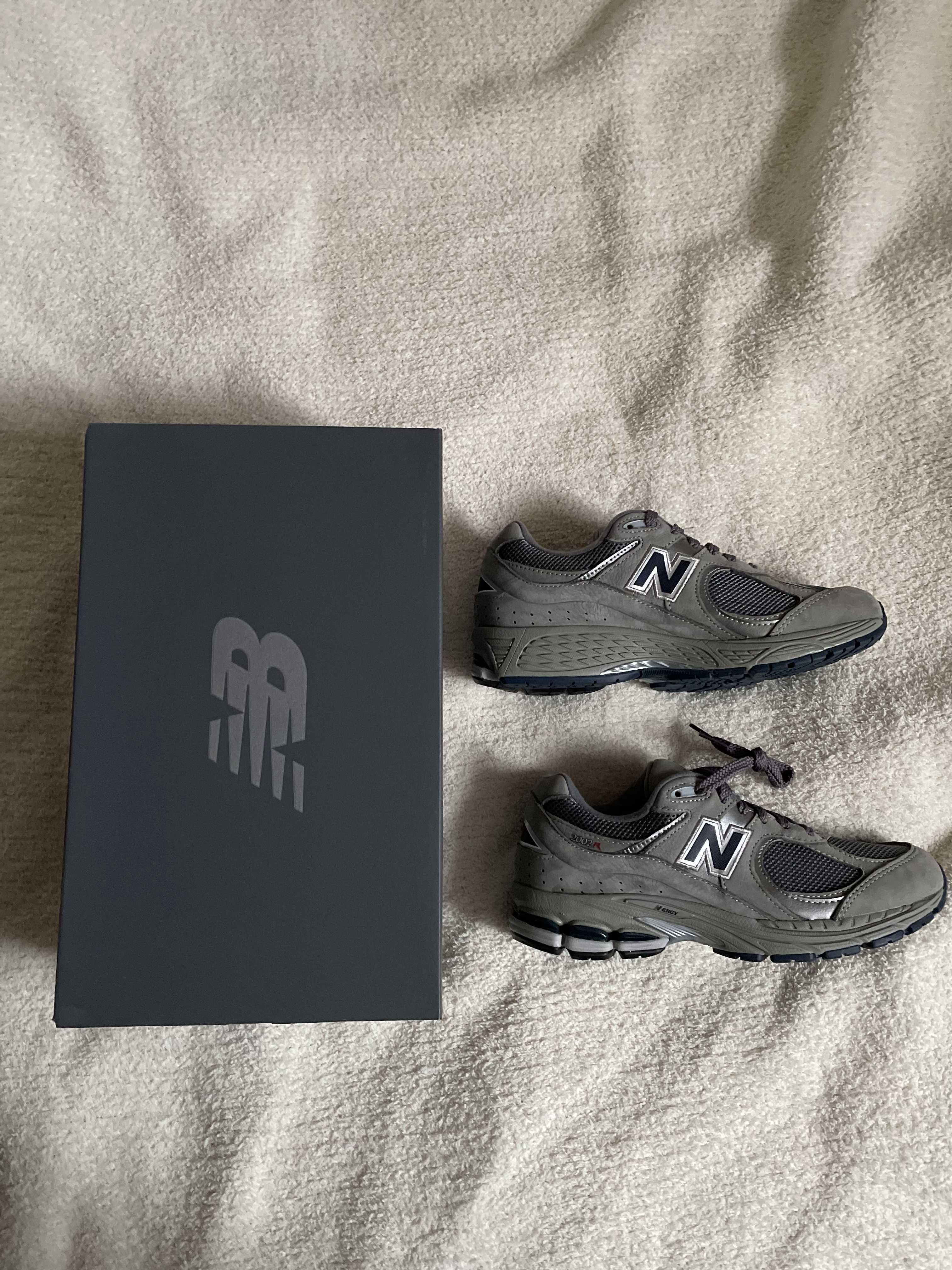 New Balance 2002R "Gray"