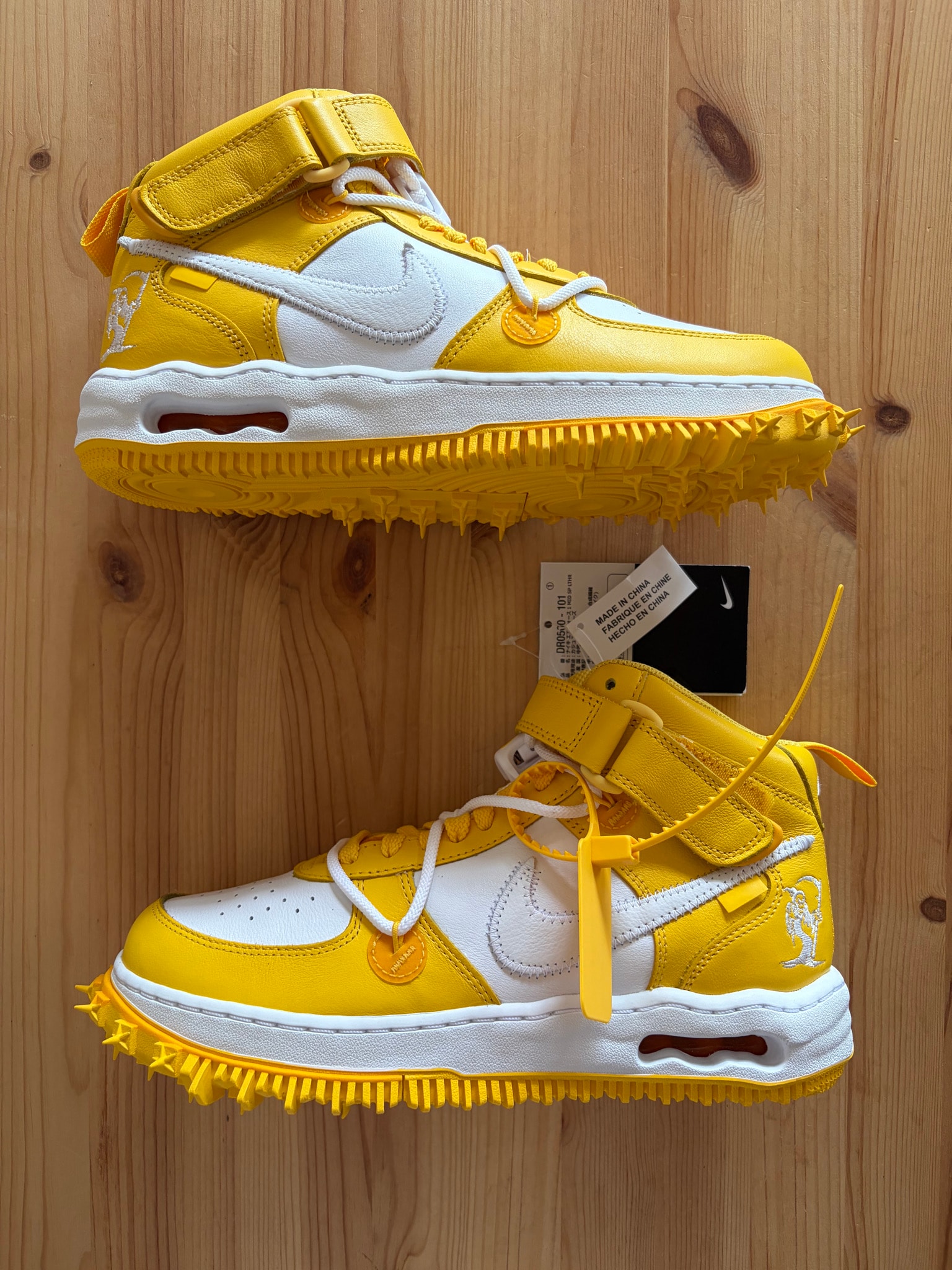 Off-White × Nike Air Force 1 Mid SP LTHR "White and Varsity Maize"