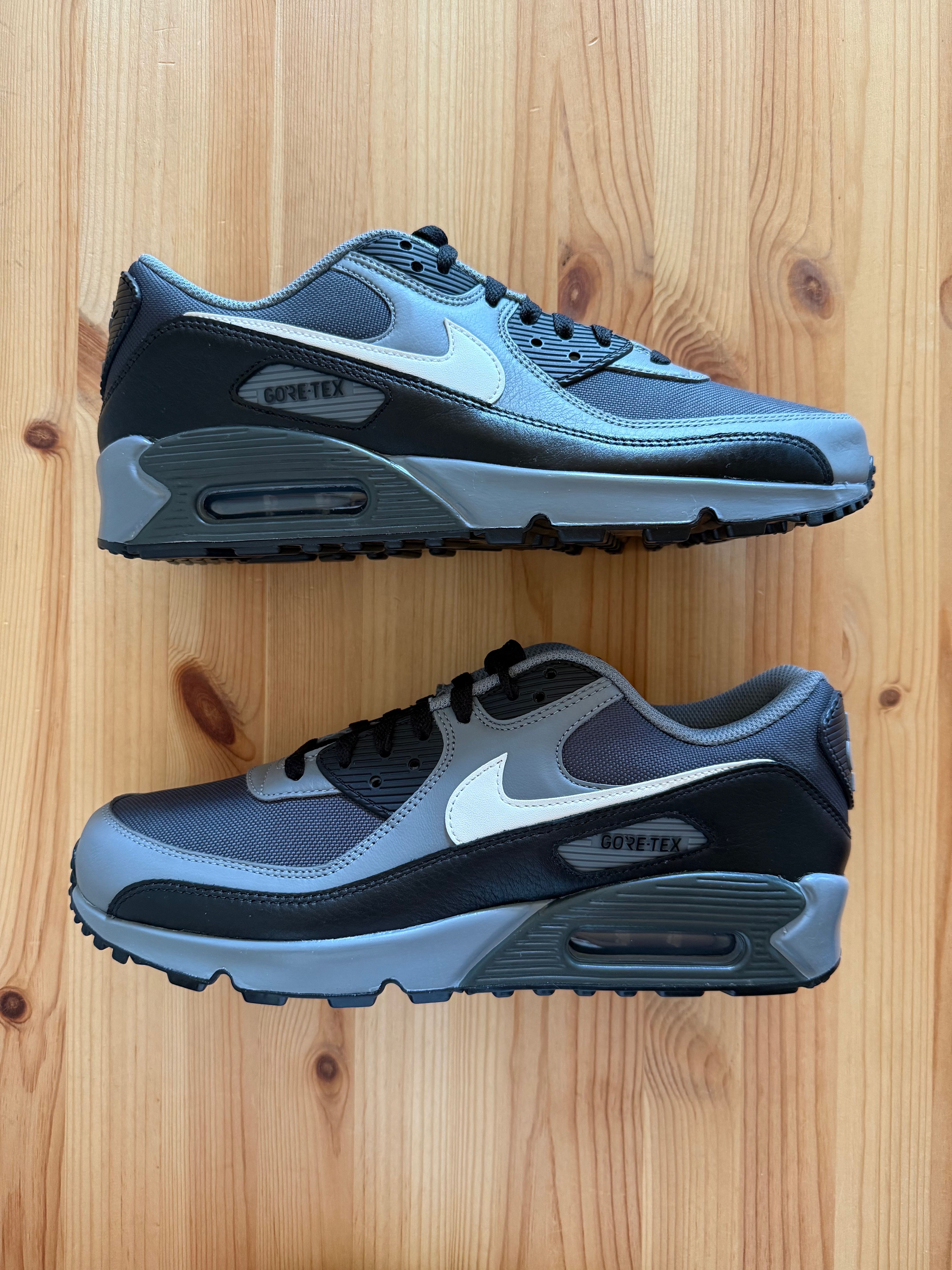 Nike Air Max 90 GORE-TEX "Smoke Grey"