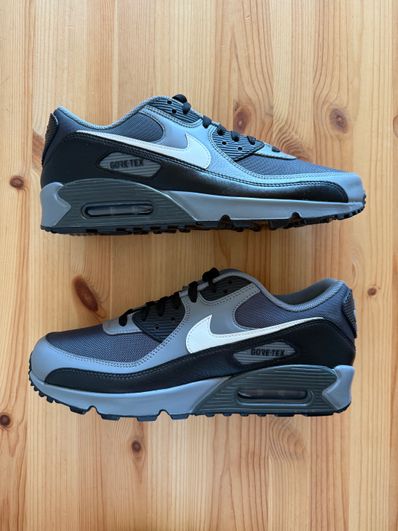 Nike Air Max 90 GORE-TEX "Smoke Grey"