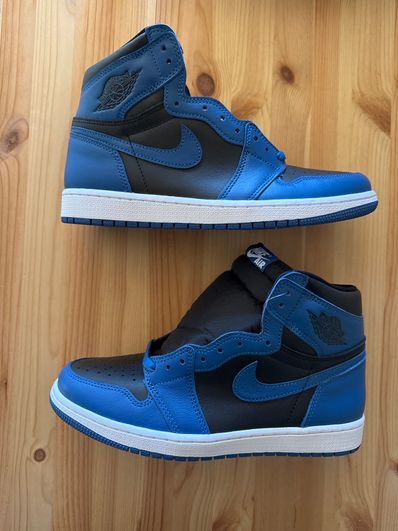 Nike Air Jordan 1 Retro High OG "Dark Marina Blue"