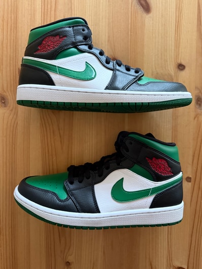 Nike Air Jordan 1 Mid "Pine Green"