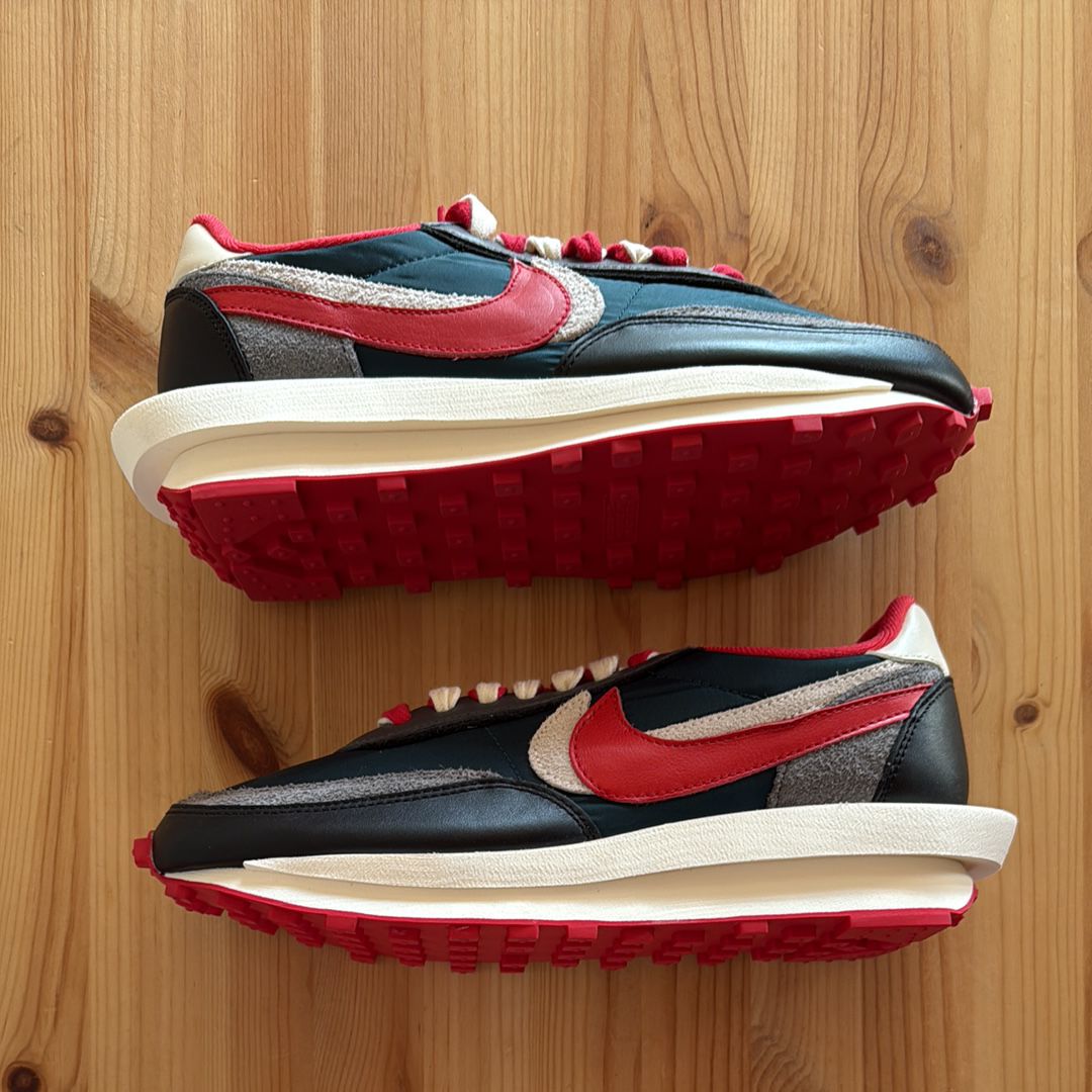 UNDERCOVER × sacai × Nike LD Waffle "Midnight Spruce/Pale Ivory-Dark Grey-University Red"