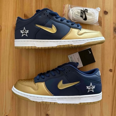 Supreme × Nike SB Dunk Low OG QS "Metallic Gold/Navy"