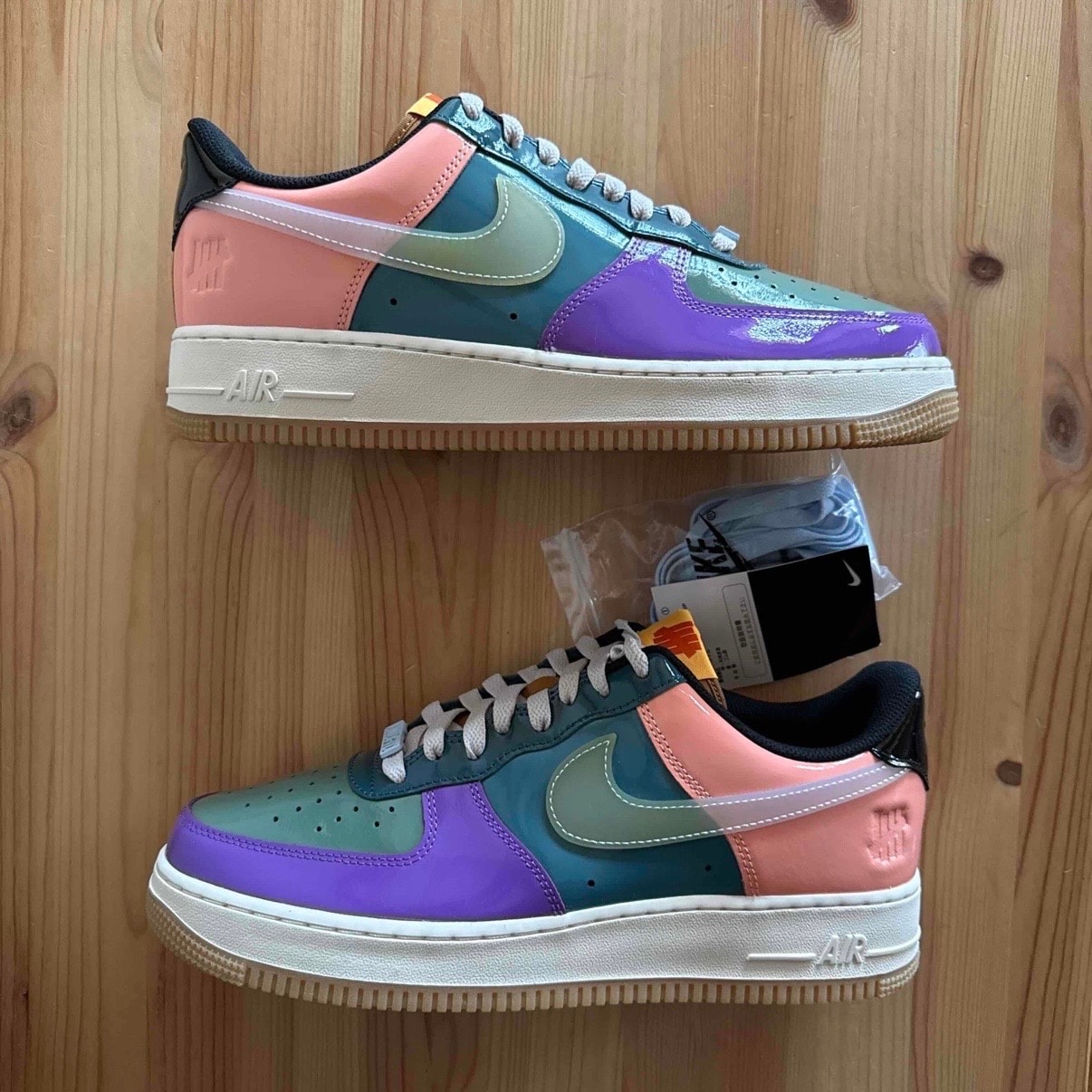 UNDEFEATED × Nike Air Force 1 Low SP "Wild Berry"