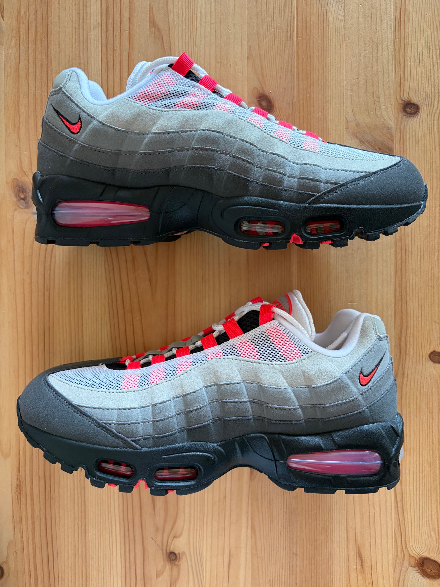 Nike Air Max 95 OG Big Bubble "Medium Ash/Solar Red"