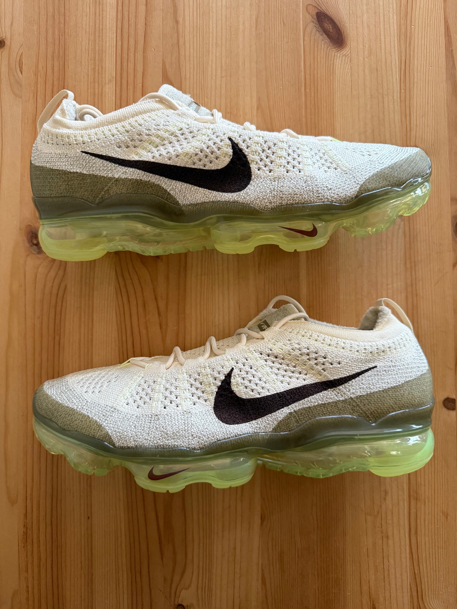 Nike Air Vapormax 2023 Flyknit "Coconuts Milk/Neutral Olive/Earth"