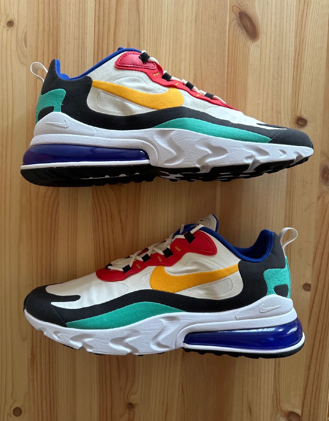 Nike Air Max 270 React "Phantom/University Gold/University Red"