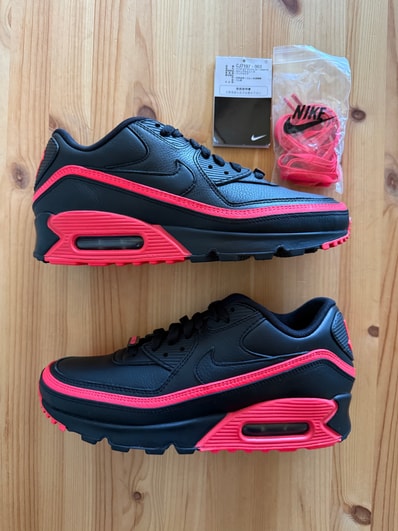UNDEFEATED × Nike Air Max 90 "Black/Red"