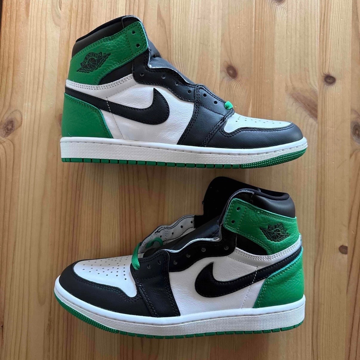 Nike Air Jordan 1 Retro High OG "Celtics/Black and Lucky Green" (2023)
