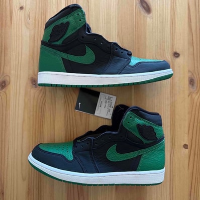 Nike Air Jordan 1 Retro High OG "Black/Pine Green" (2020)