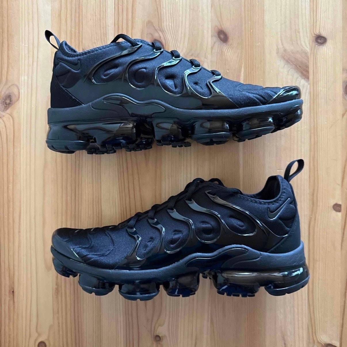 Nike Air Vapormax Plus "Black/Black/Dark Grey" (2024) (924453-004)