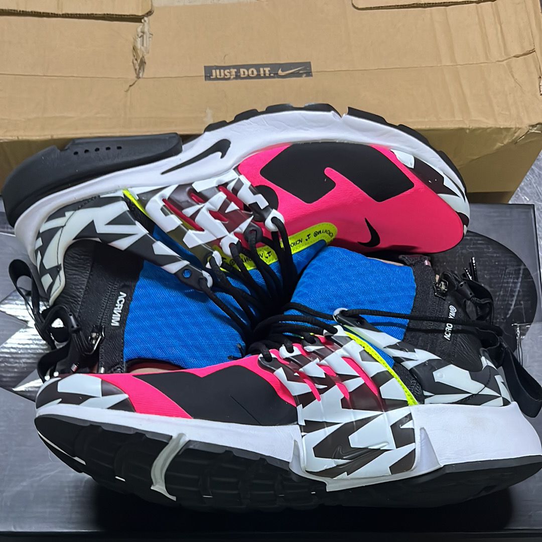 ACRONYM × Nike Air Presto Mid "Hyper Pink"