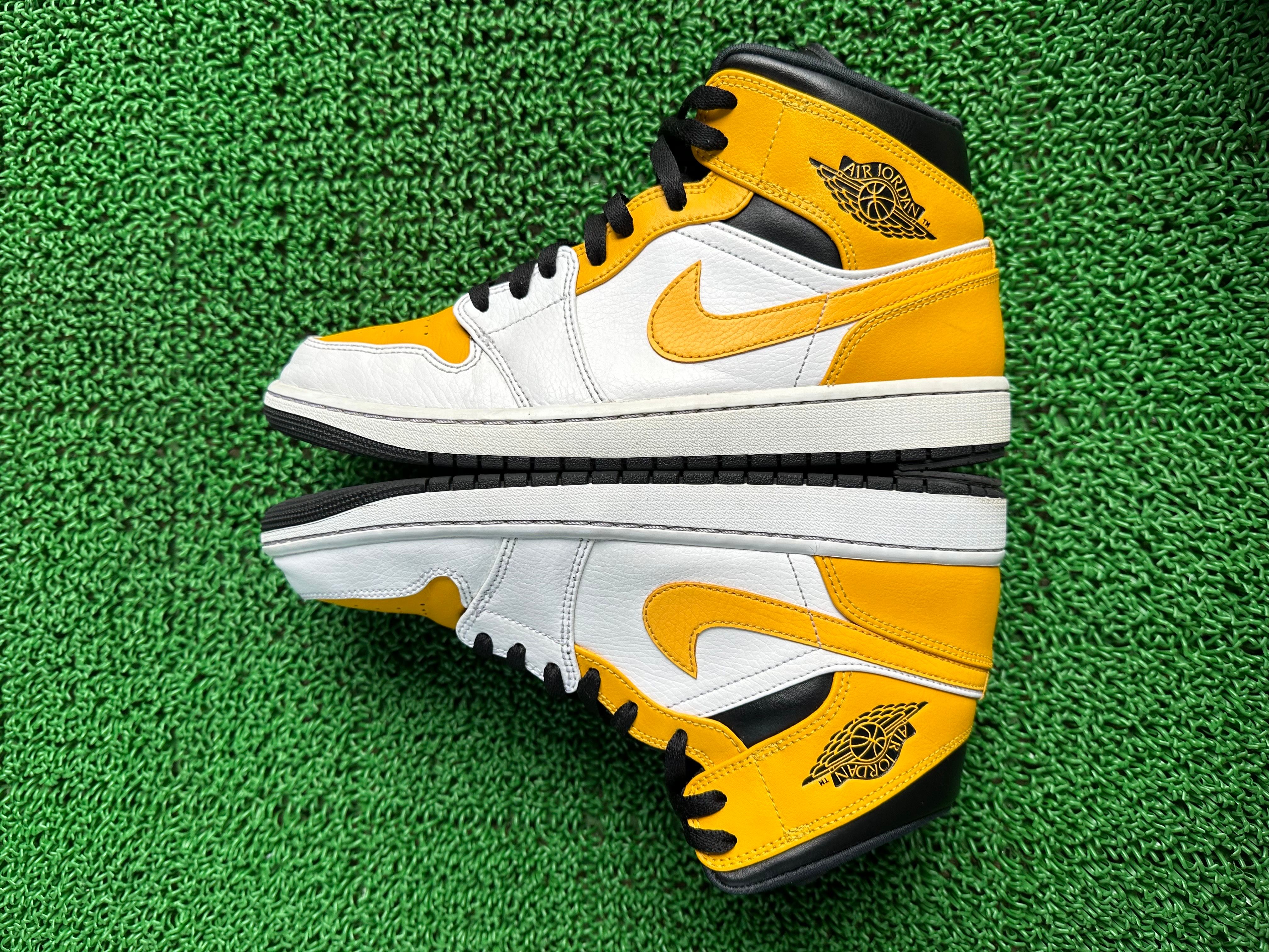 Nike Air Jordan 1 Mid "University Gold"  