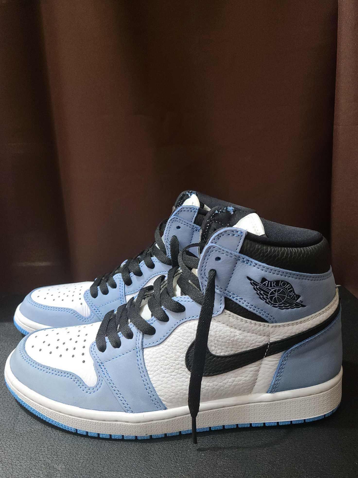 Nike Air Jordan 1 High OG "University Blue"