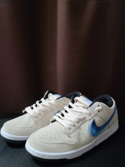 Nike SB Dunk Low "Light Cream"