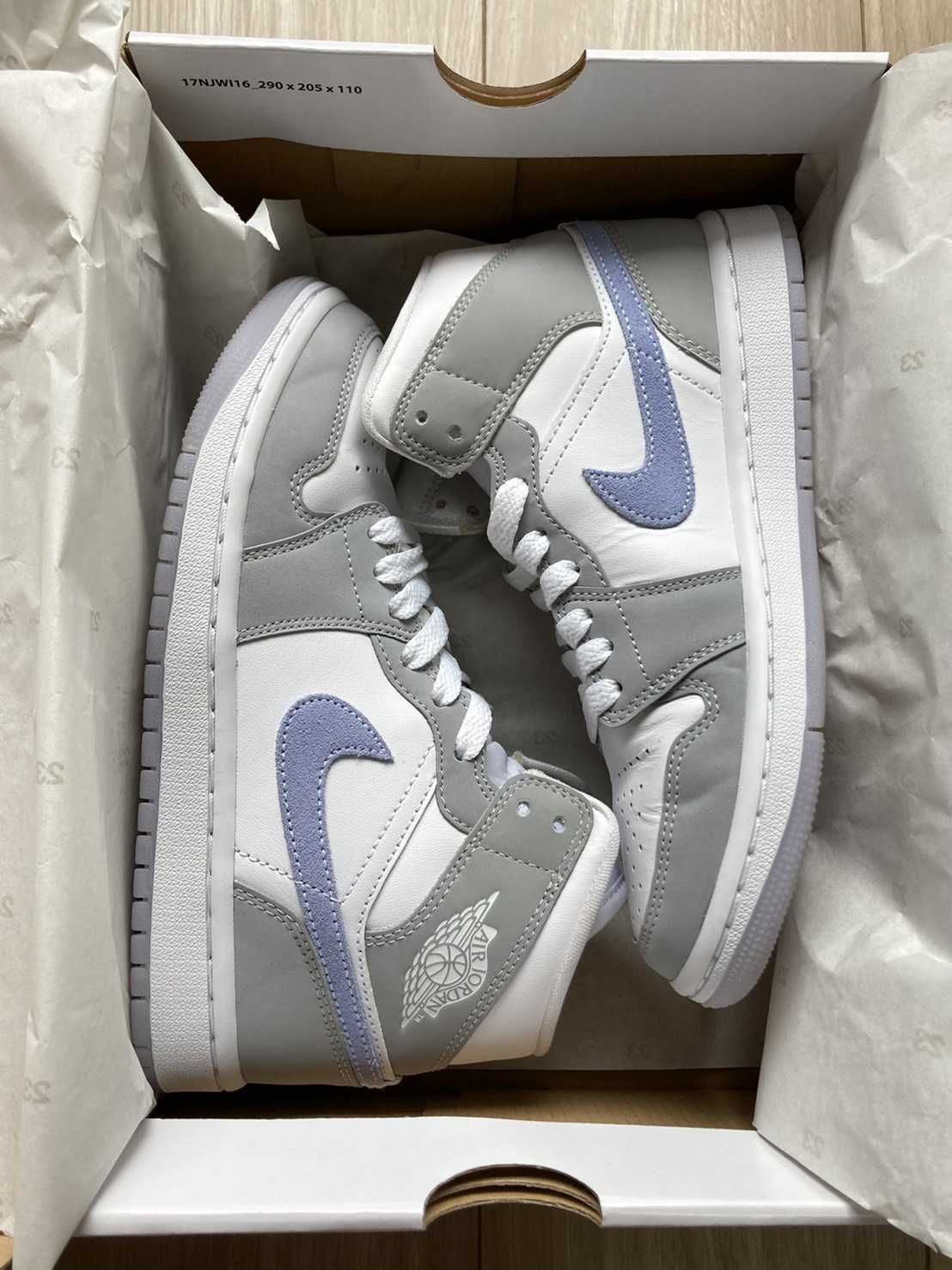 Nike Women's Air Jordan 1 Mid "Wolf Grey"