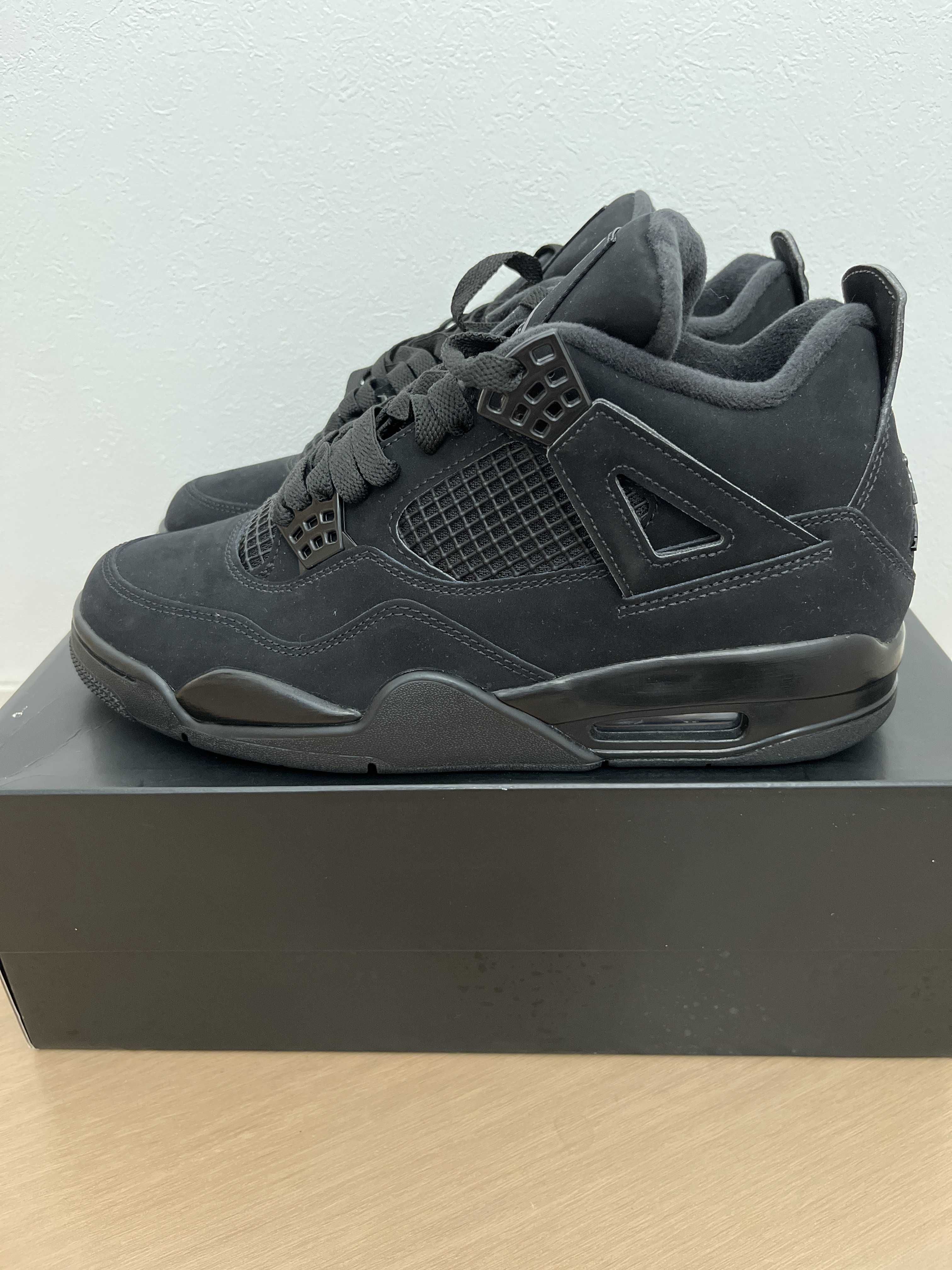 Nike Air Jordan 4 "Black Cat"